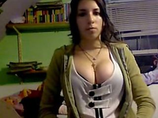 Nancy - cute Teen On Webcam