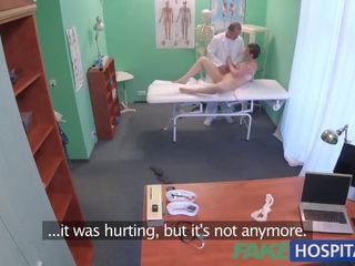 Fakehospital чарівний австралійський турист з великий цицьки любить лікарі сперма в манда