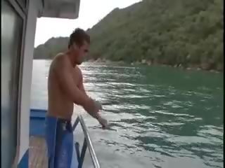 Braziliaans kuiken neuken op de boot